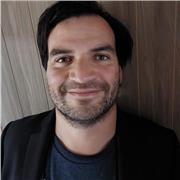 Profesor de informática y electrónica básica a universitaria